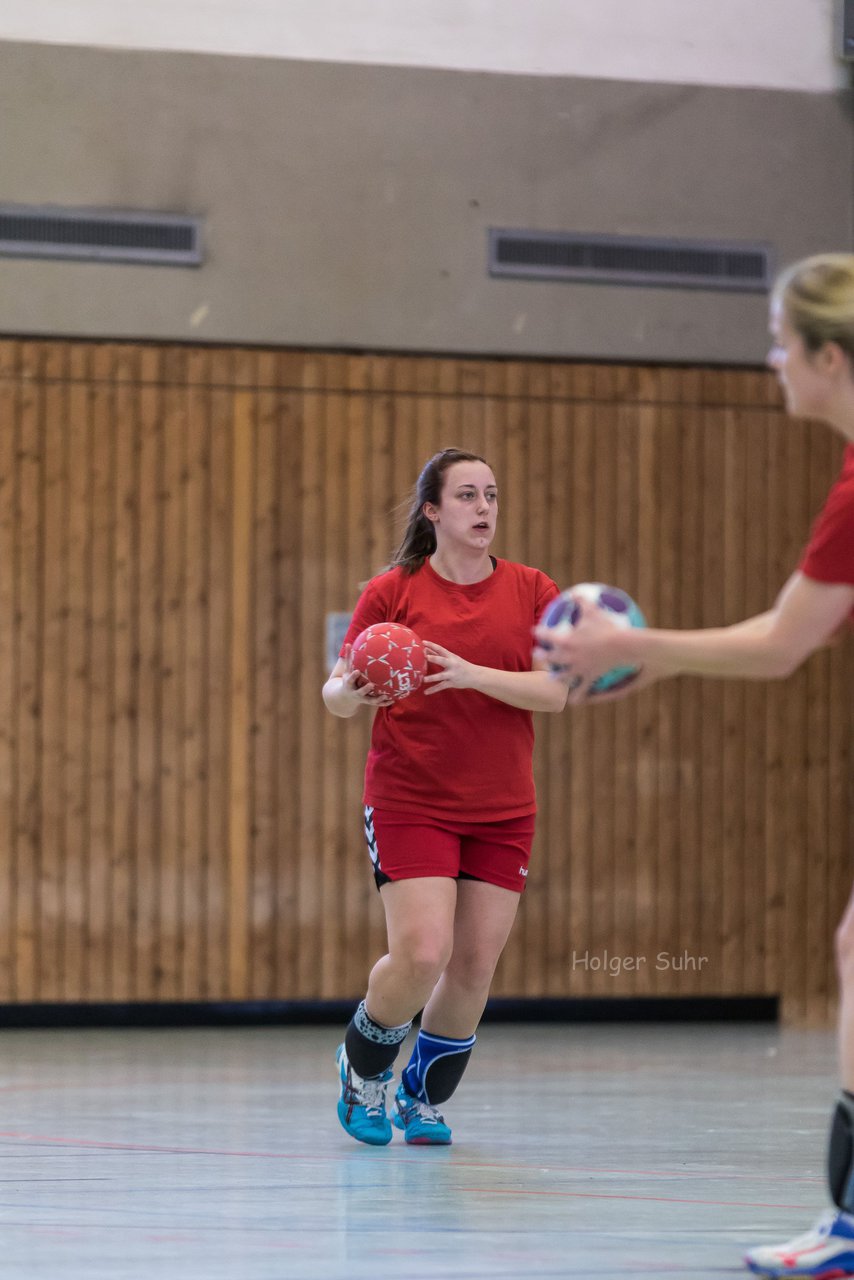 Bild 64 - Frauen Barmstedter TS - Buedelsdorfer TSV : Ergebnis: 26:12